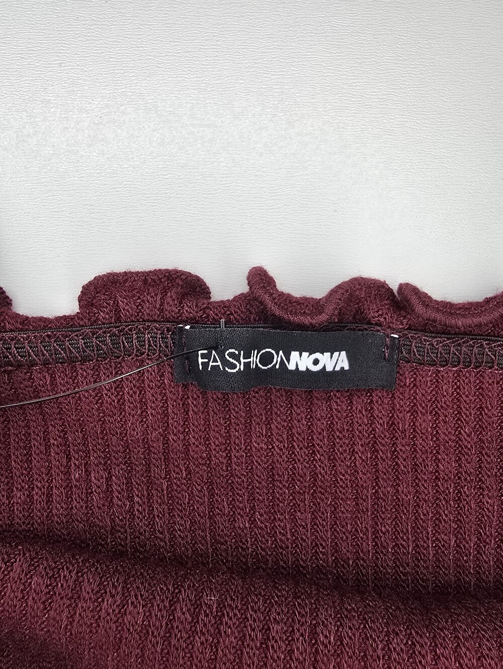 Fashion Nova Smock Or Slay Top II Burgundy Off Shoulder Ribbed Crop Top S NWT - Picture 5 of 7